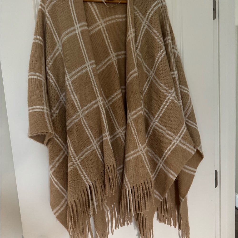 Vince Camuto Beige Knit Shawl with Fringe